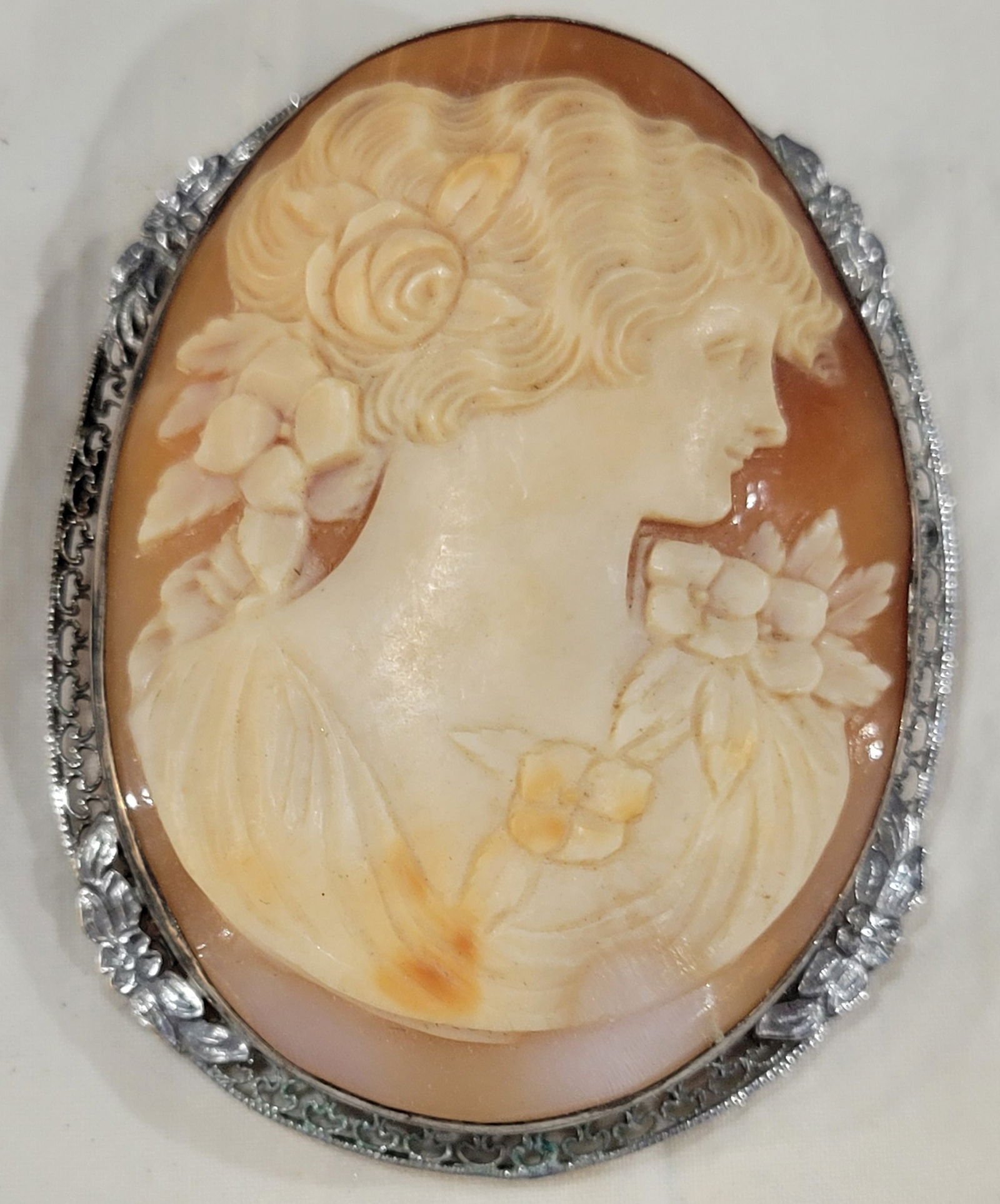 Vintage Cameo Brooch Pin: Large Vintage Antique Victorian Style Cameo Brooch Pin featuring Sterling Silver Filigree