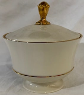 Lenox Covered Candy Dish Ivory Porcelain Gold Trim (1 of 1)