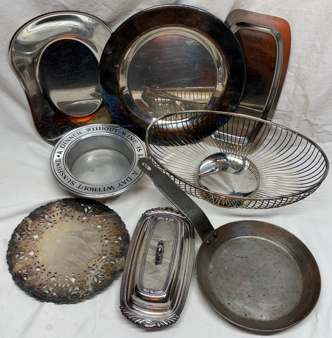 Mixed silver serving pieces (1 of 1)
