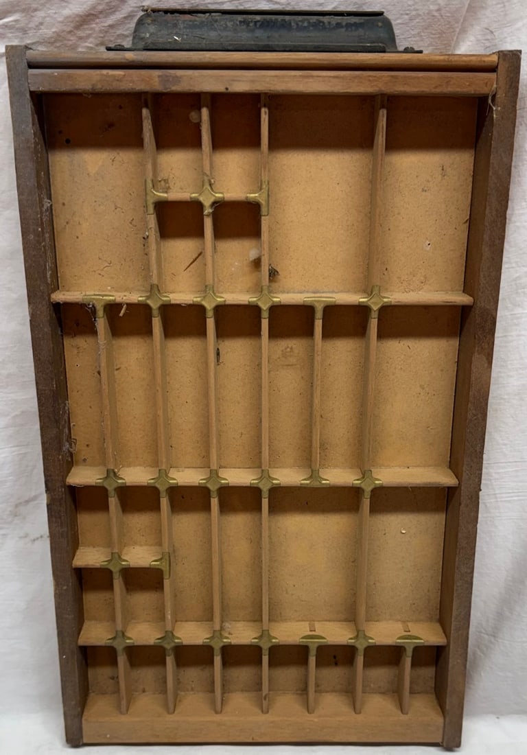 Trinket tray (1 of 1)