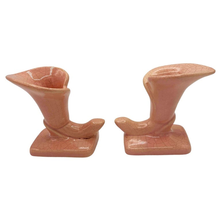 Mid-century Modern Pink Calla Lilly Horn Shaped Ceramic Vase, Pair: Original Mid-century California ceramic pink Calla Lilly ceramic vase, pair. The set features two beautifully pink horned shaped bud vases fashioned after the Calla Lilly. Each comes with a gloss fini