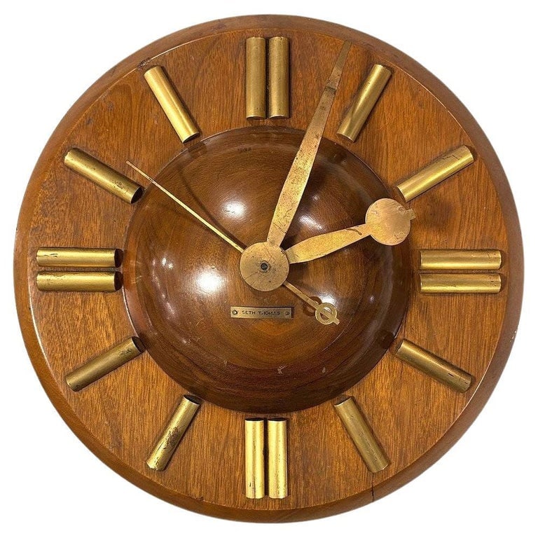 Early Mid-century "Plaza" E931-003 Wall Clock in Walnut by Seth Thomas (1 of 8)