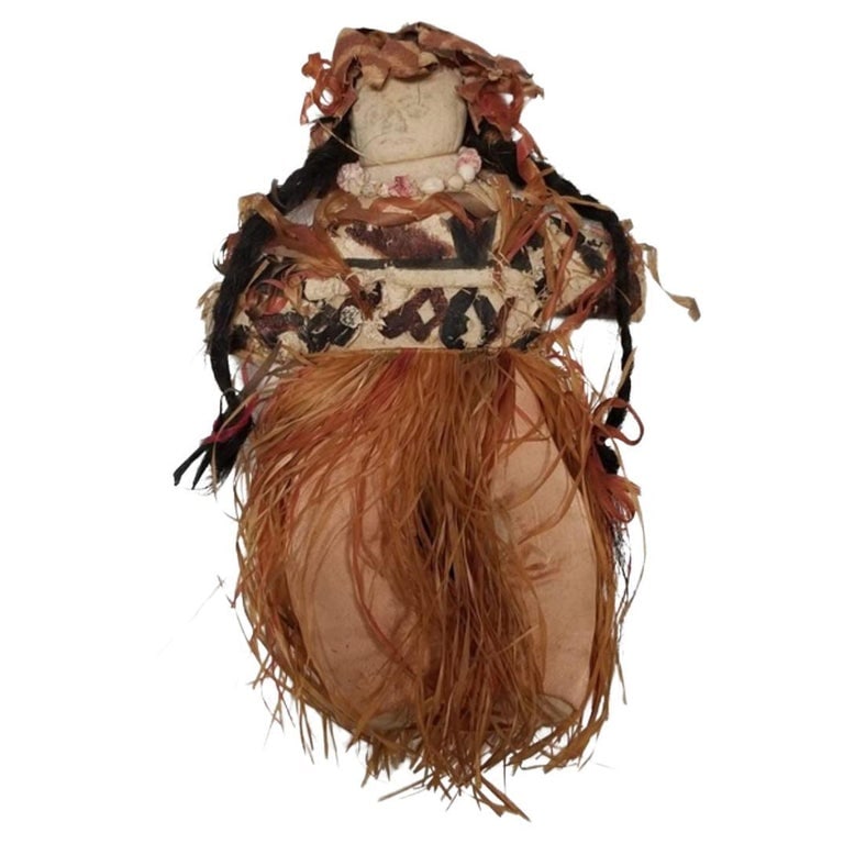 Vintage 1930s HANDMADE Hawaiian Doll. (1 of 5)