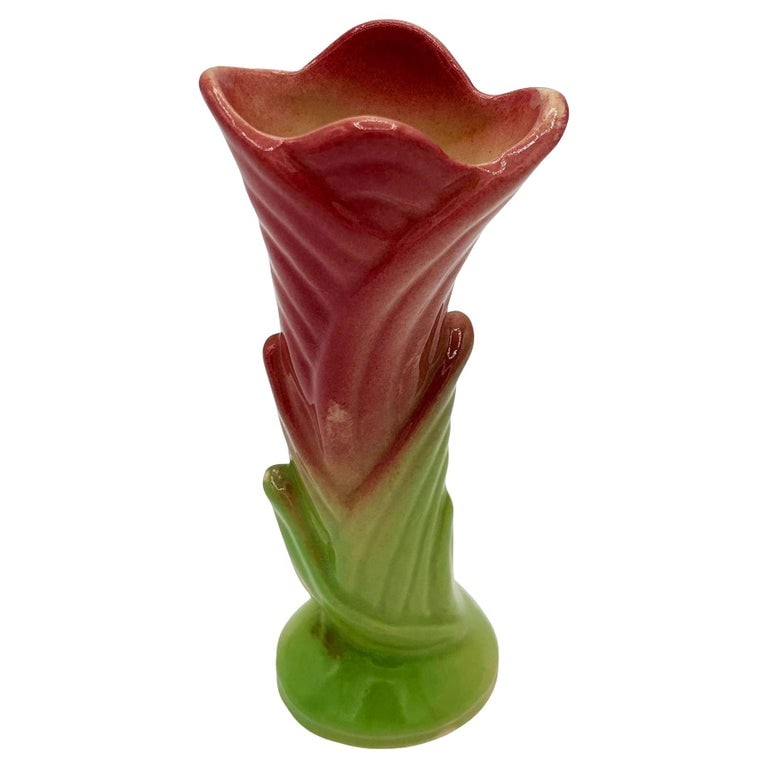 Mid Century Calla Lilly Pink Green Bud Vase by Shawee Pottery: Original Mid-century Glazed Calla Lilly-shaped Bud Vases by Shawnee Pottery. The vase features a beautifully red and green horn-shaped bud vase fashioned after the Calla Lilly. It has a gloss finish t