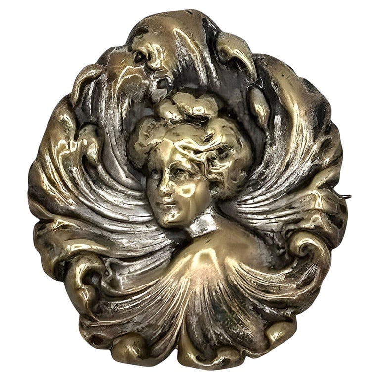 Victorian Art Nouveau Gibson Girl Portrait Pin Girl Brooch: Original late Victorian Gibson girl portrait pin captures the iconic elegance of the Art Nouveau eras. The finely detailed brooch features a young woman with up-swept hair and delicate facial features