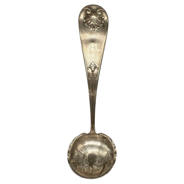 1889 Towle Mfg. Co Shell II Pattern Large Soup Ladle Mono Grammed "Fox" (1 of 10)