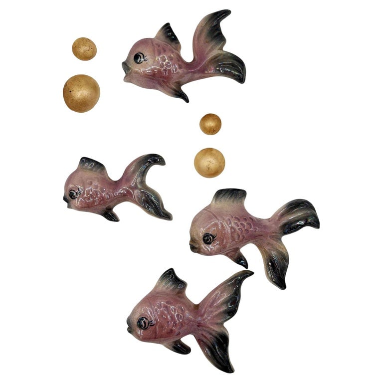 MCM Ceramic Angel Fish with Bubbles 8 Piece Wall Sculpture Set by Ceramicraft: Original Mid-century 8-piece wall sculpture set by Ceramicraft featuring 4 ceramic angel fish and 4 ceramic gold-painted bubbles. This classic Mid-century design features fish rendered in bright pink