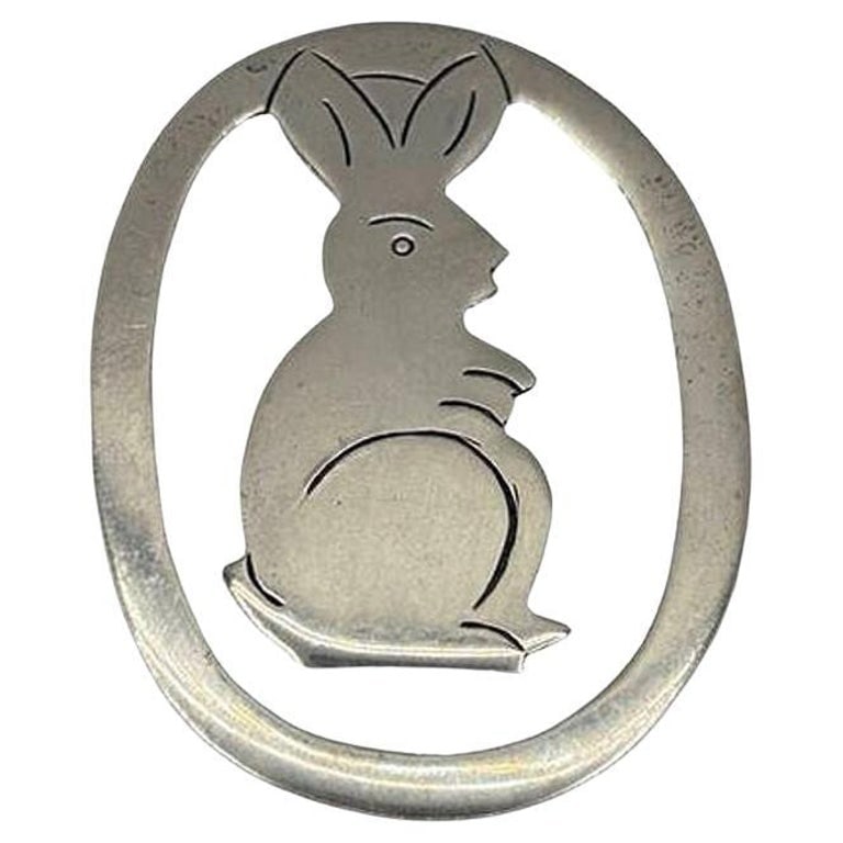 Vintage Hand Etched Taxco 925 Sterling Silver Bunny Rabbit Bookmark: Mid-century era hand-etched sterling silver bunny rabbit bookmark featuring a bunny standing upright surrounded by a circle. Compact and sturdy, it securely holds your bills or book pages.Stamped: Tax