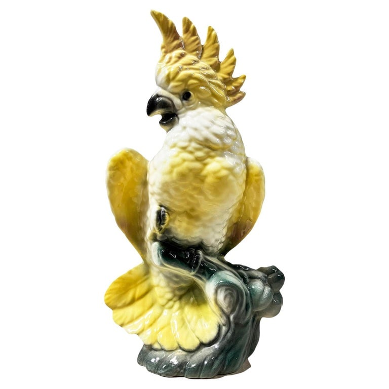 California Pottery Ceramic Tropical Cockatoo Bud Vase Statue: Early Mid-Century Ceramic Tropical Cockatoo on a Branch with a 2" inch opening for a rosebud by Fame California Potter William Maddux. A great example of Hawaiian mania that swept the USA After WWII w