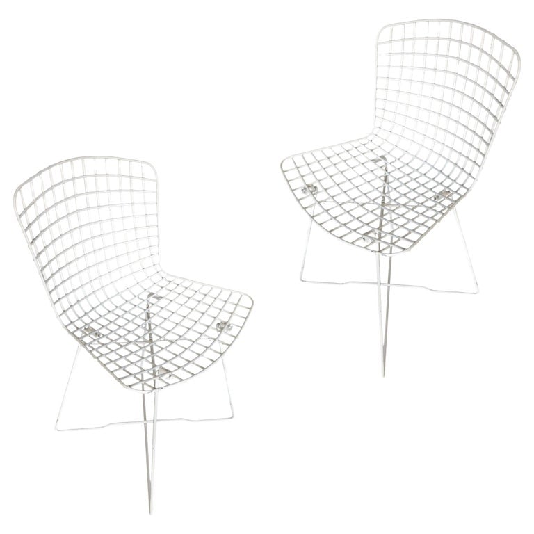 White Bertoia Steel Wire Side Chair with Sled Base by Knoll (1 of 11)