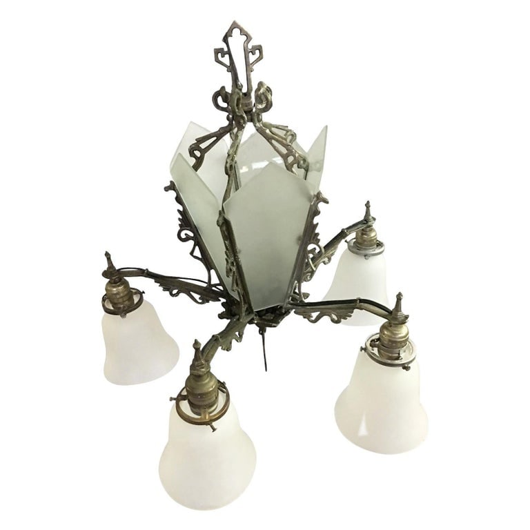 Art Deco Slat Glass Hanging Light Chandelier With Geometric Details (1 of 11)