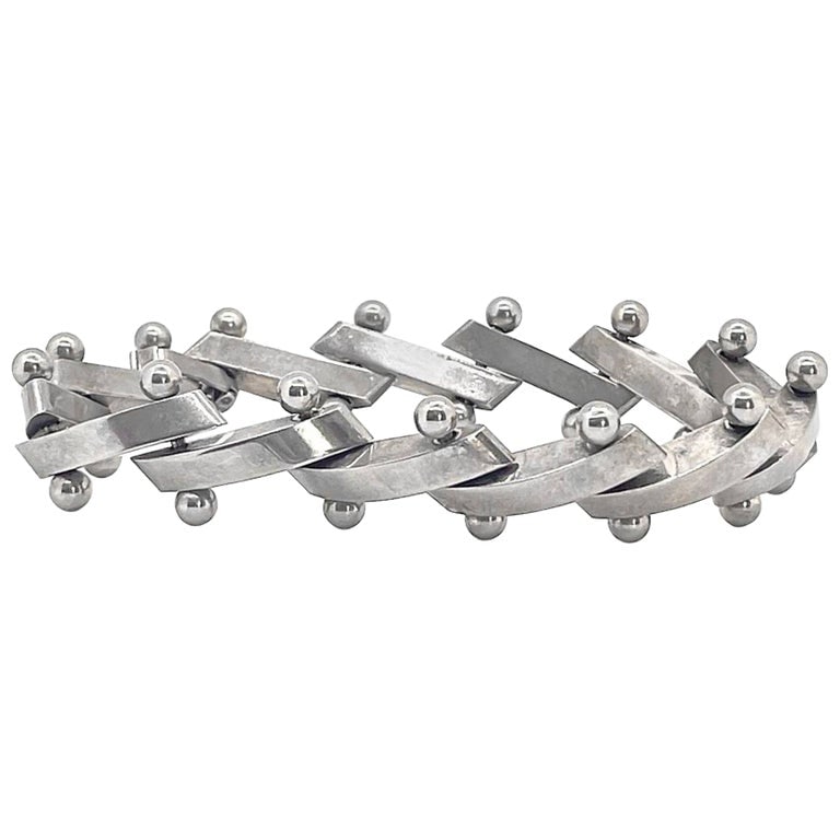 Mid-Century Heavy 925 Sterling Silver "Zig-Zag" Nuts Balls Links Bar Bracelet: This silver mid-century "zig-zag" bar bracelet showcases a sleek, geometric Nuts Balls Links design with seamless elegance. Its discreet bar clasp blends perfectly into the chain link, creating a cont