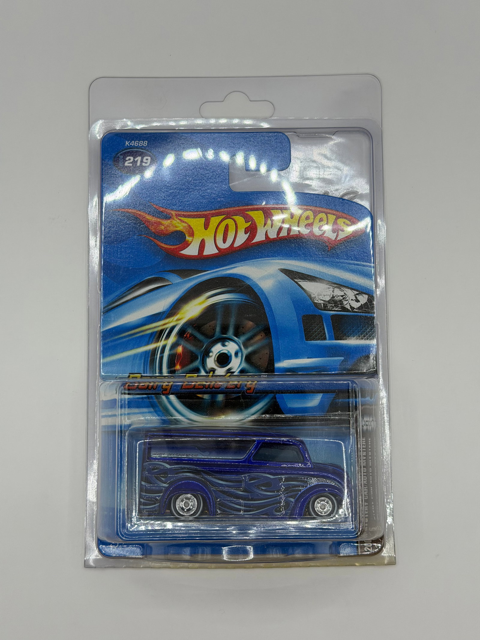 Hot Wheels 2006 Mystery Car 1/5 Dairy Delivery (1 of 2)