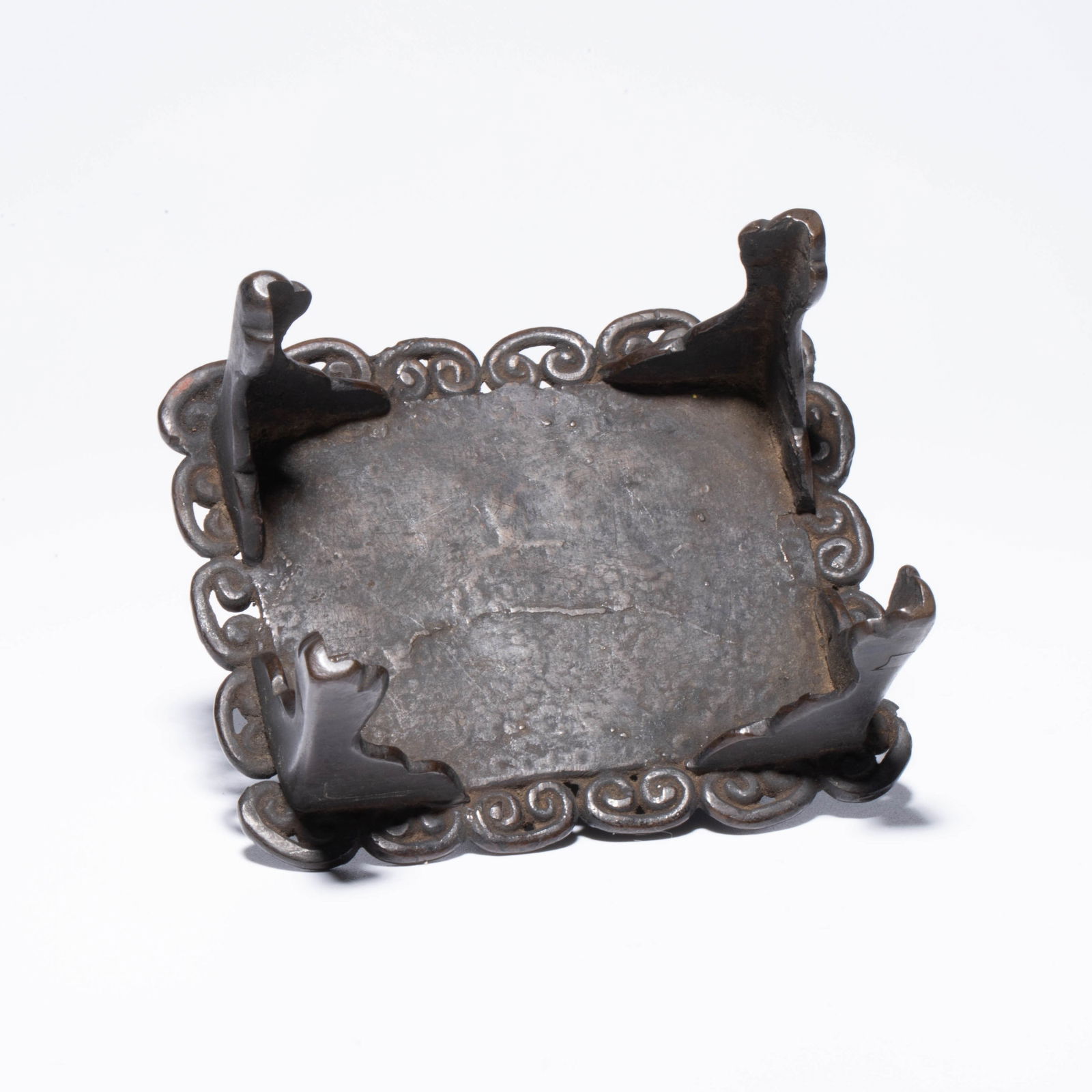 Three archaic bronze scholar’s objects - 6