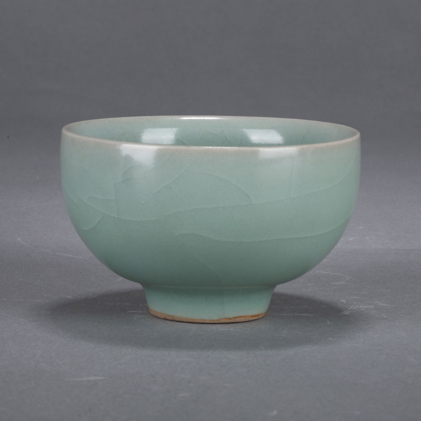 Song Dynasty Longquan Kiln tea cup (1 of 6)