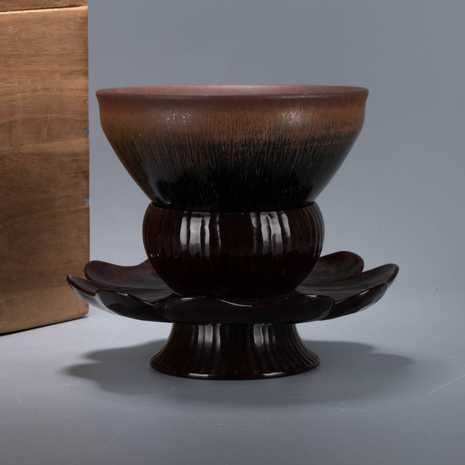 Song Dynasty ‘Huang Song’ mark hare’s-fur Tenmoku bowl (1 of 7)