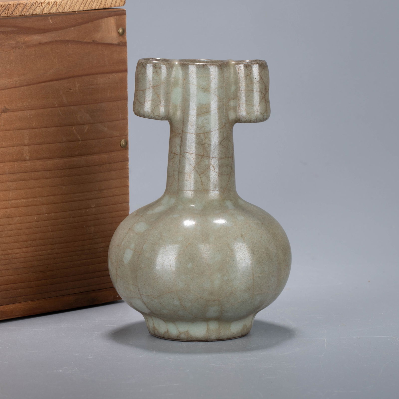 Southern Song Celadon Small Pot with Handles: Southern Song Celadon Small Pot with Handles