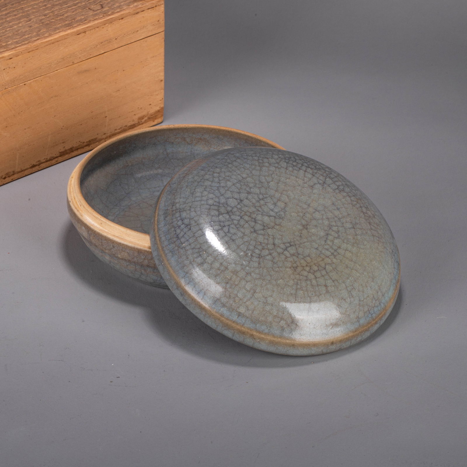 Song Dynasty Jun Kiln Powder Box (1 of 8)
