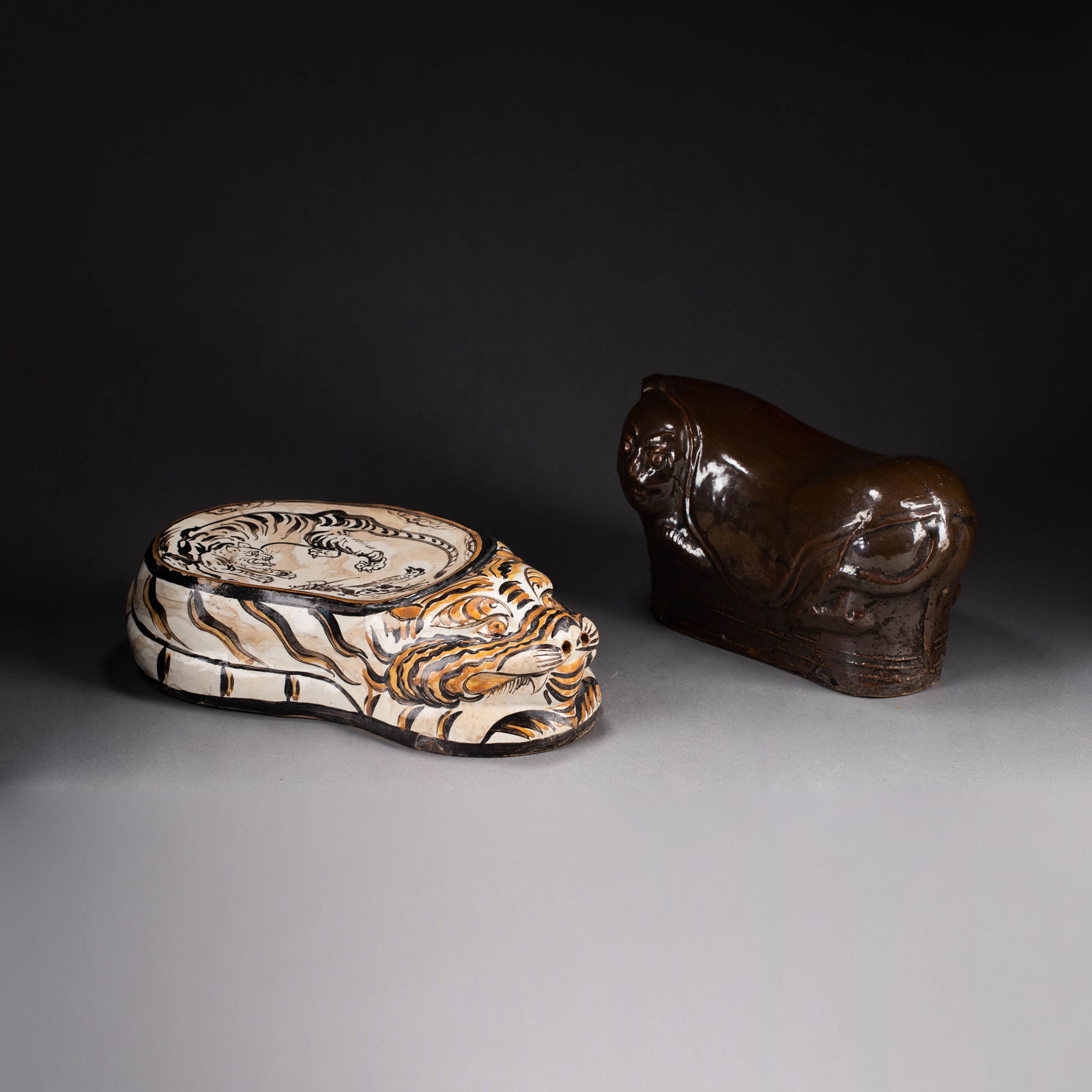 Song Dynasty Cizhou Kiln Tiger-shaped Pillow (2 pieces): Song Dynasty Cizhou Kiln Tiger-shaped Pillow (2 pieces)