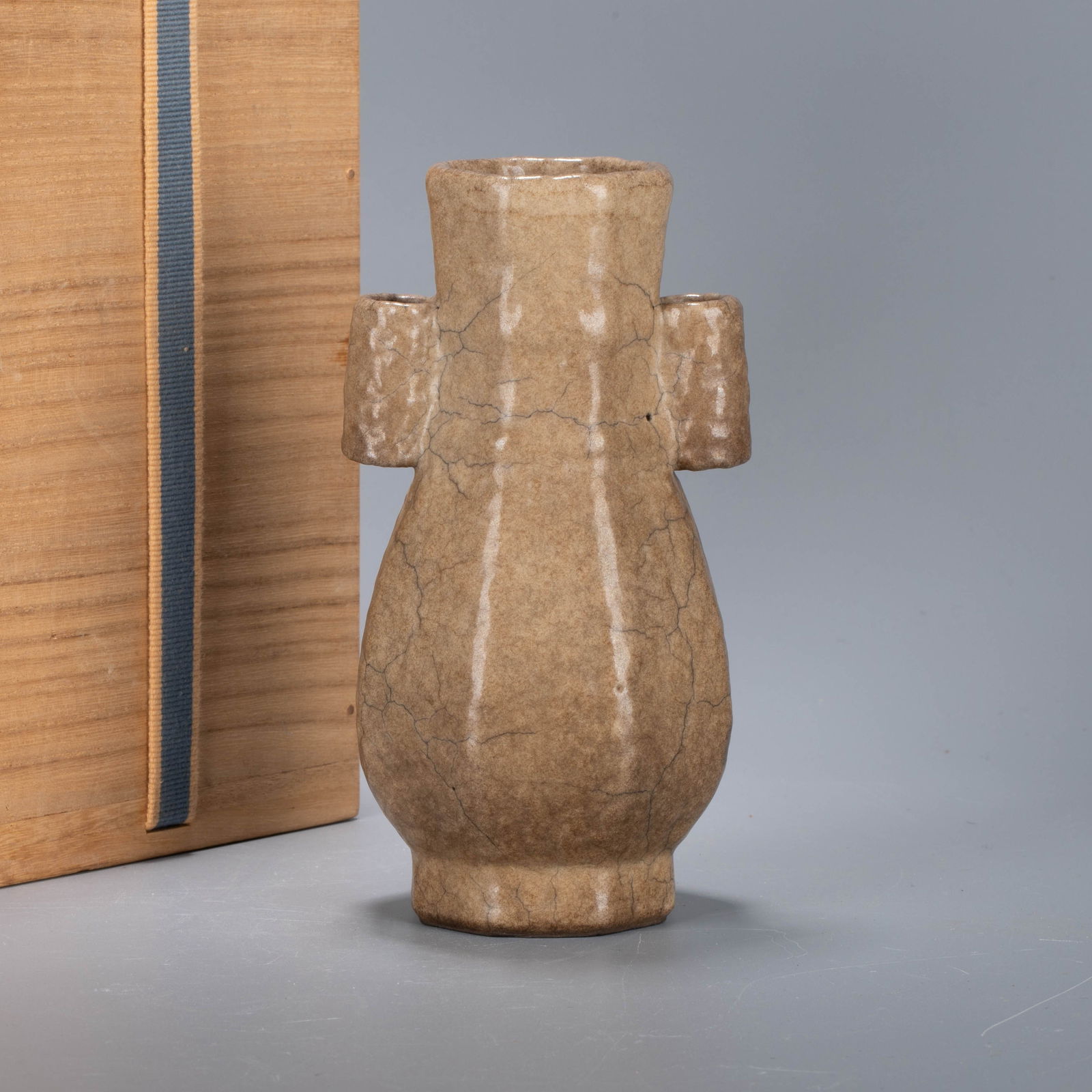 Song Dynasty Ge Kiln Flower Vase (1 of 6)