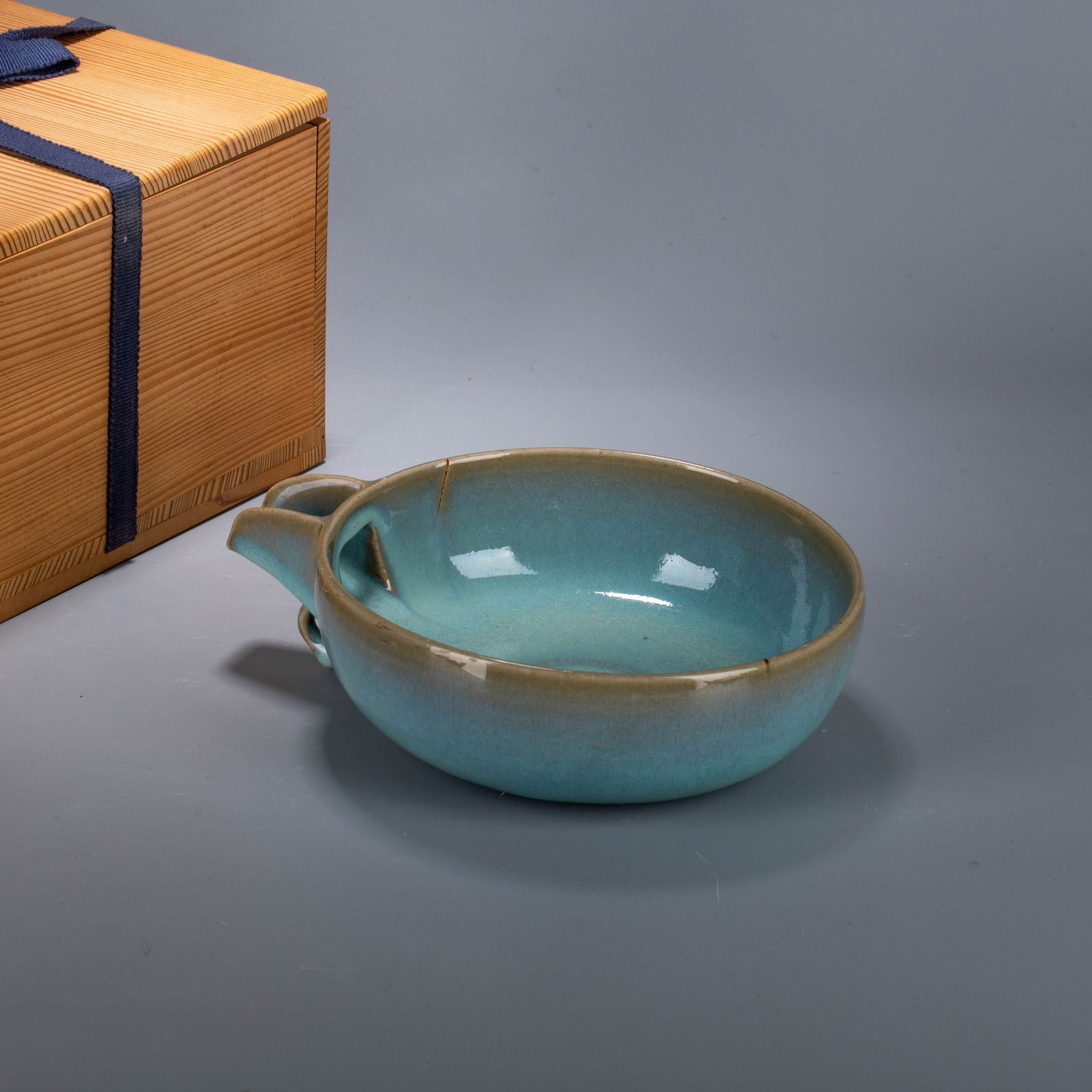 Song Dynasty Jun Kiln Yi (Water Vessel) (1 of 6)