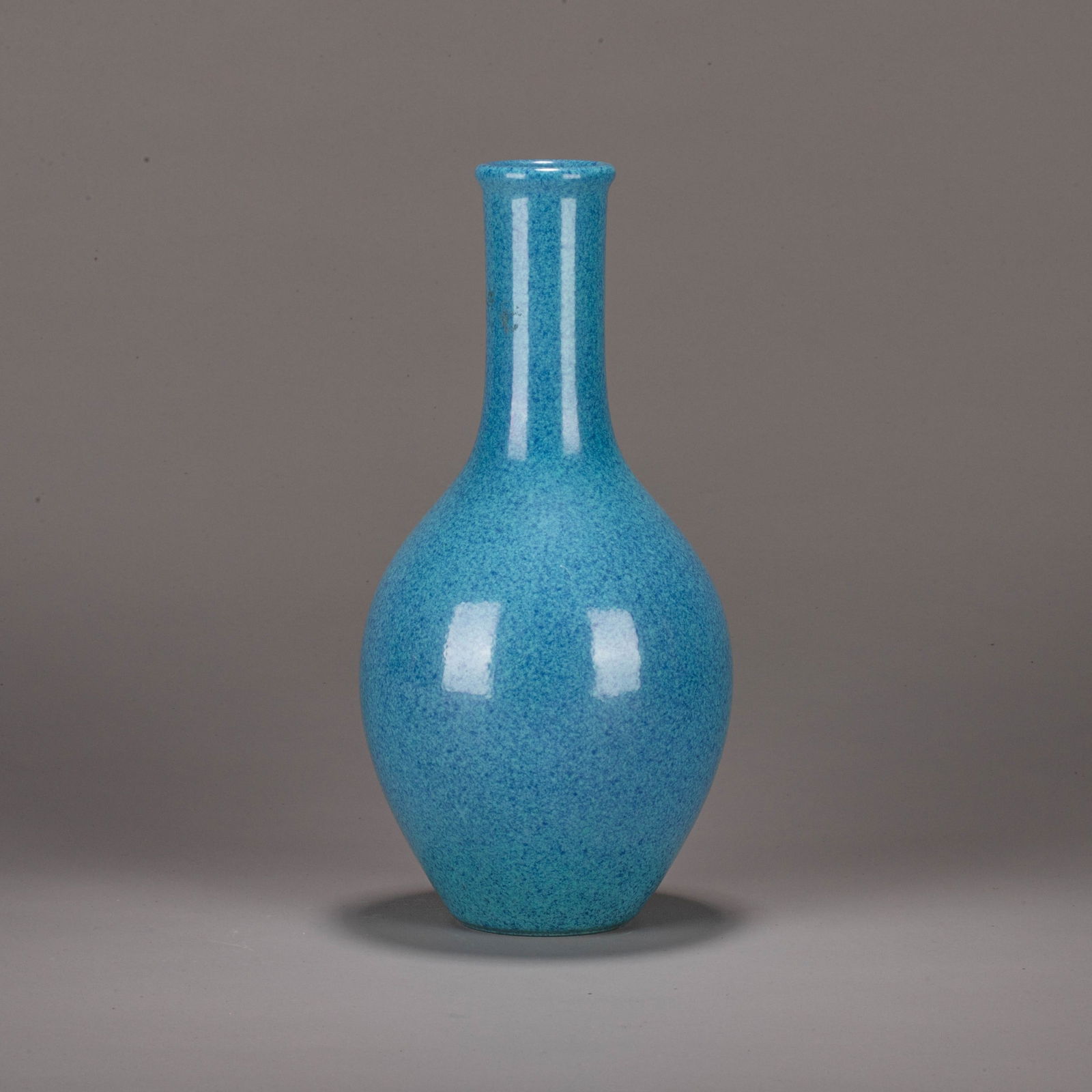 Qing Dynasty Snowflake-blue (Sa Lan) Globular Vase: Qing Dynasty Snowflake-blue (Sa Lan) Globular Vase