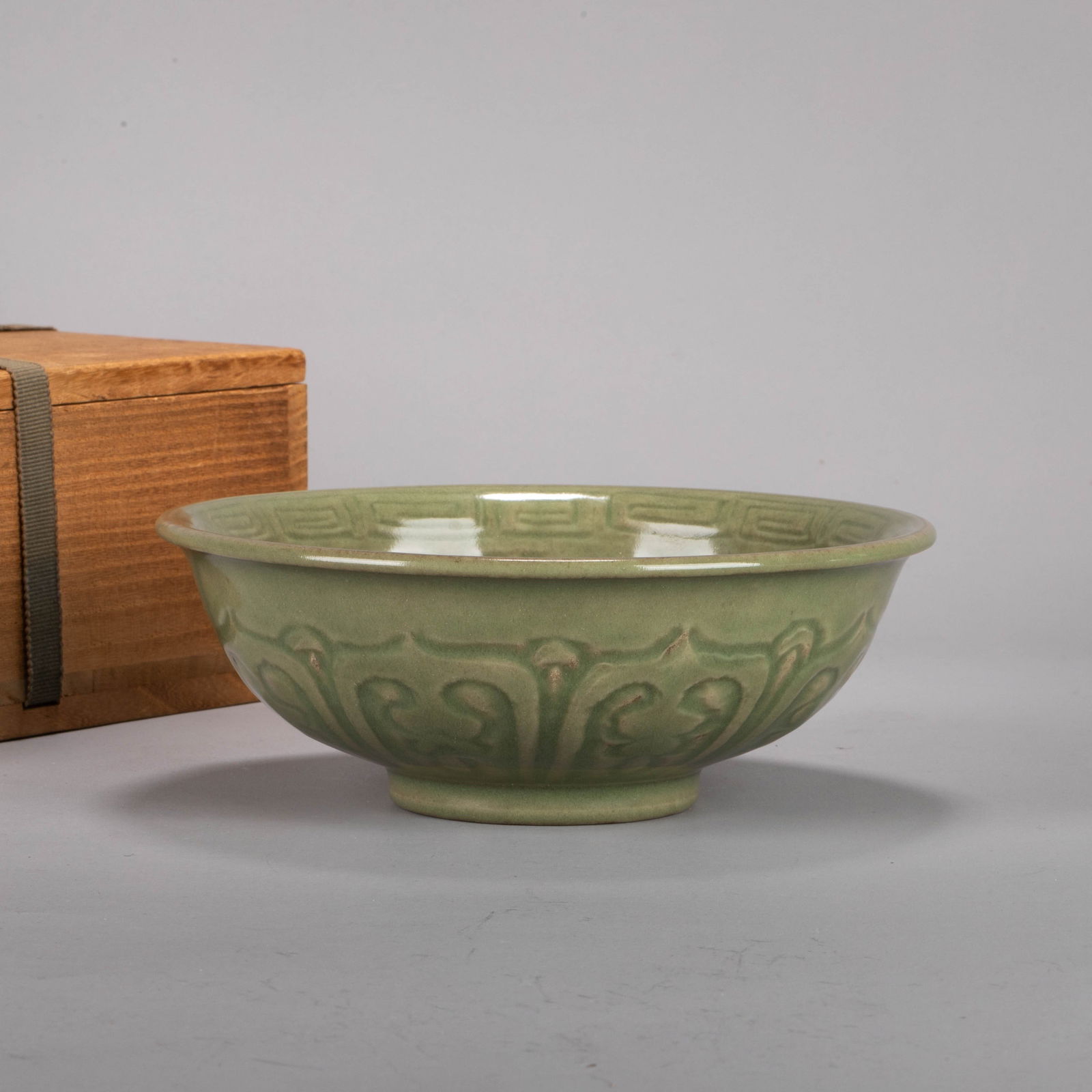 Longquan celadon carved floral bowl: Longquan celadon carved floral bowl