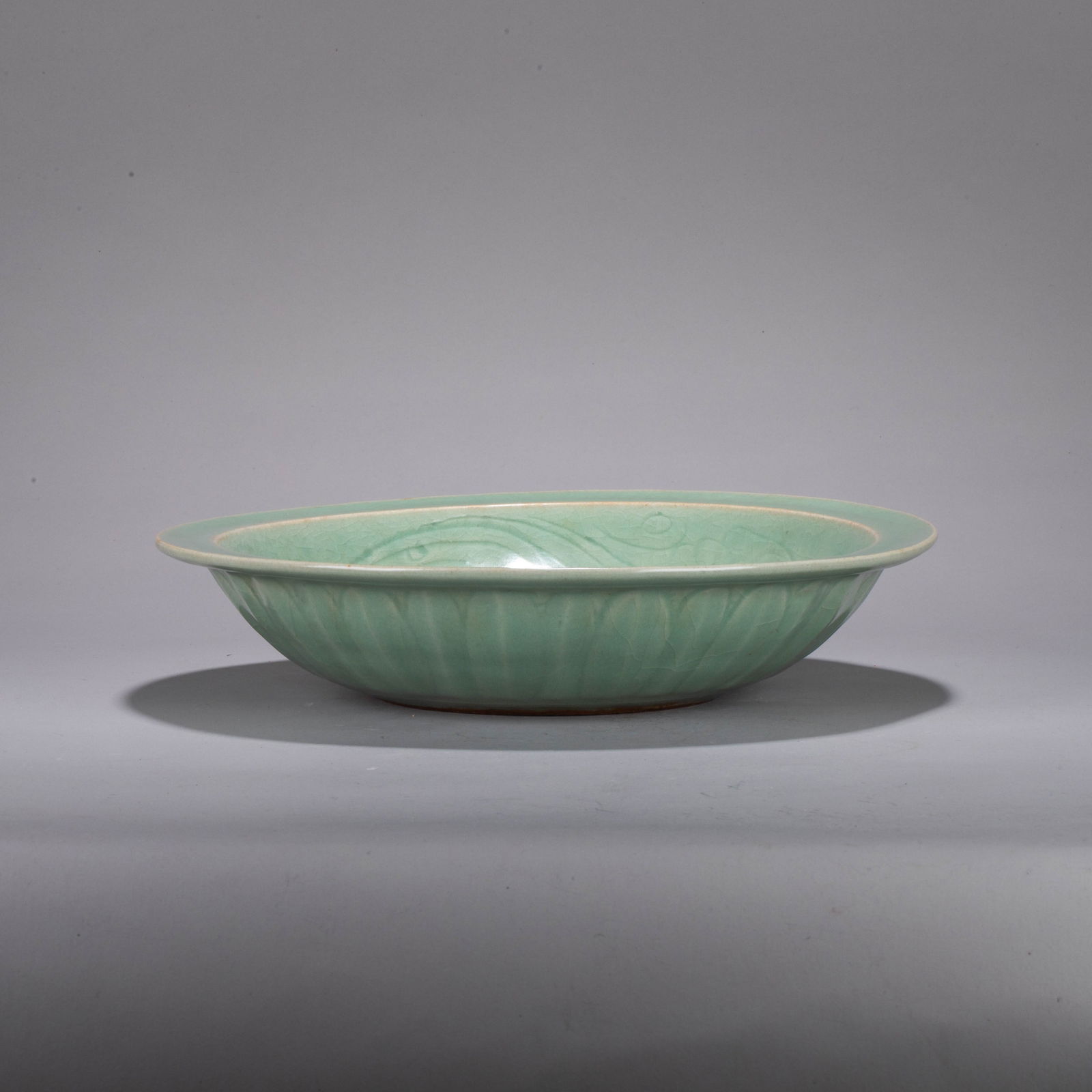 Longquan celadon dragon-patterned dish - 4