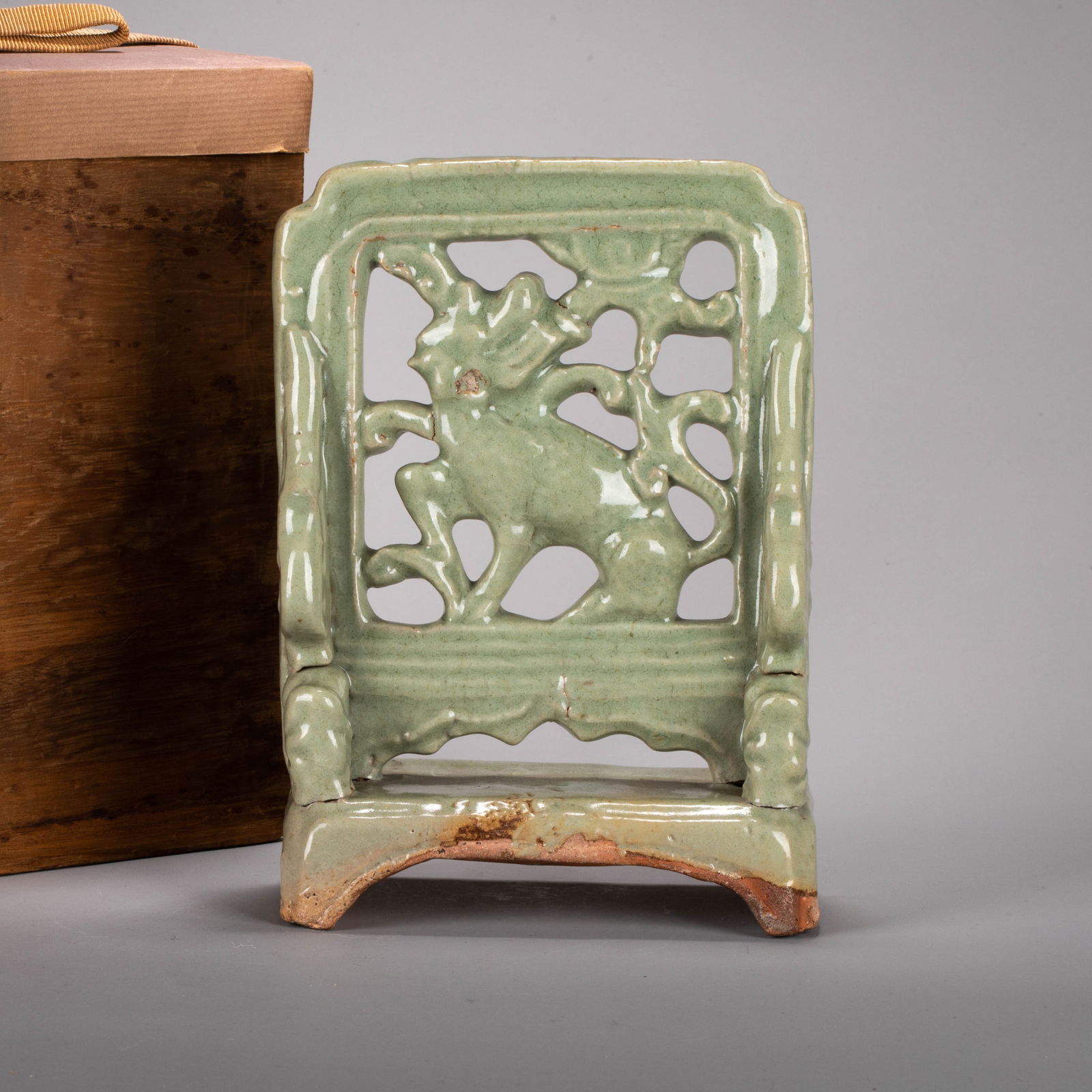 Longquan celadon inkstone screen: Longquan celadon inkstone screen