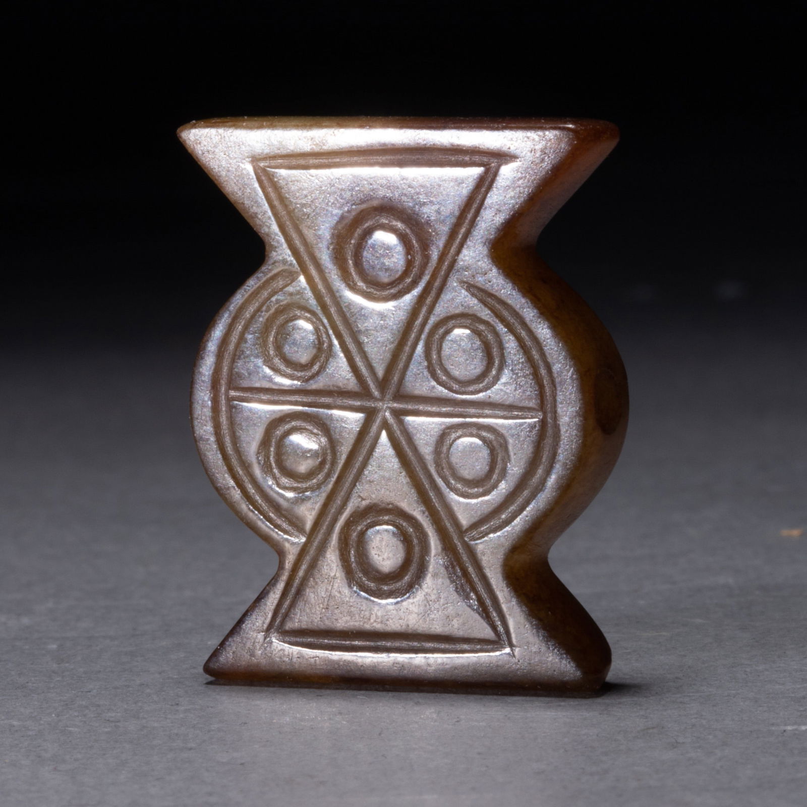 Han Dynasty bi-disc shaped jade pendant (1 of 4)