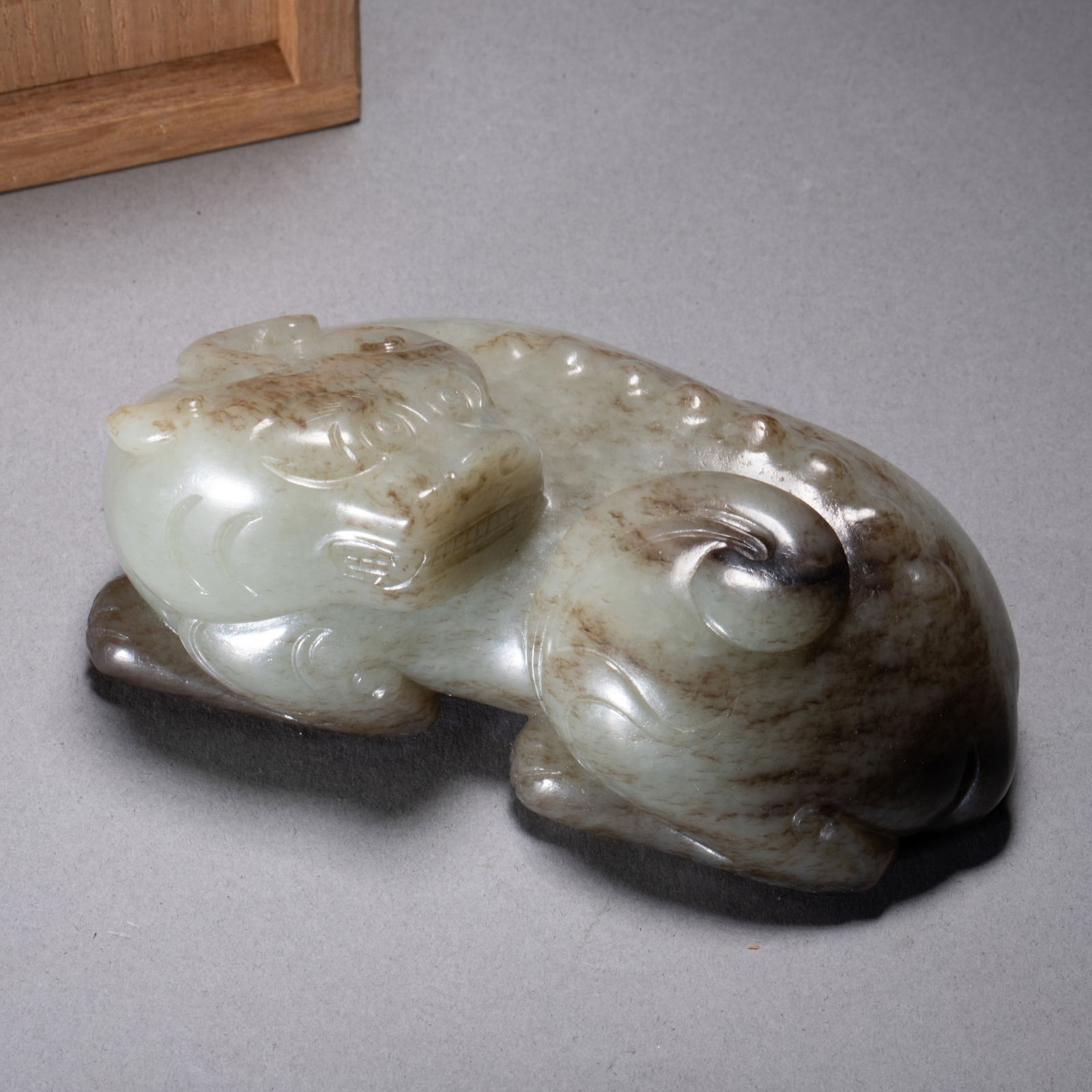 Hetian "Floral Material" Jade Auspicious Beast: Hetian "Floral Material" Jade Auspicious Beast