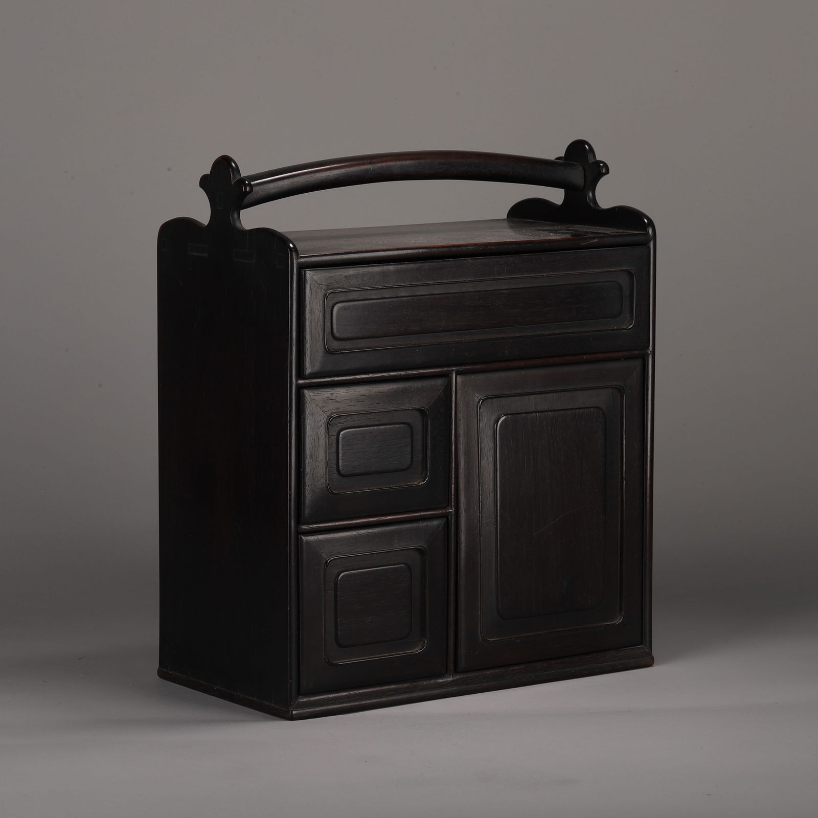 Red Sandwood and Rosewood Gaming Set, Qing Dynasty: Red Sandwood and Rosewood Gaming Set, Qing Dynasty