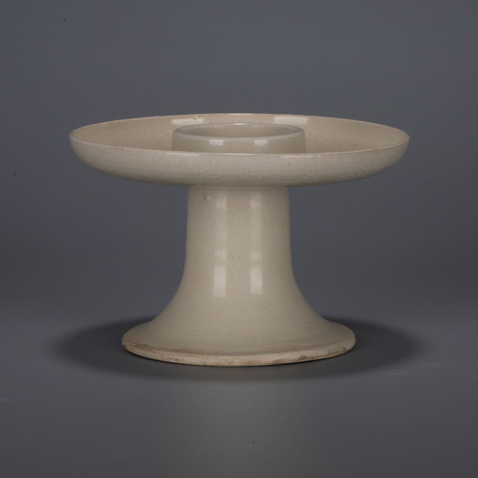 Sui Dynasty, White Porcelain Stem Stand: Sui Dynasty, White Porcelain Stem Stand