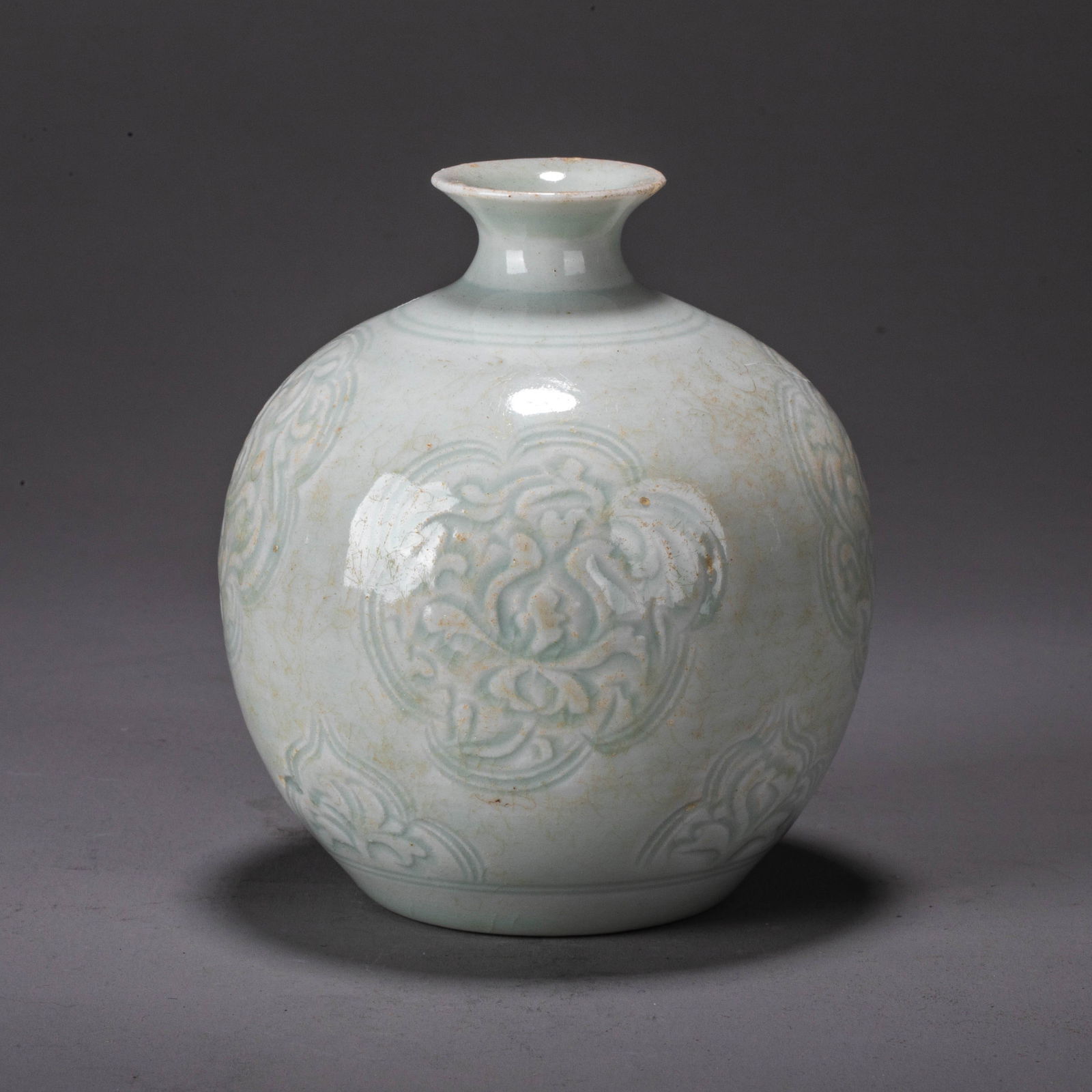 Song Dynasty, Greenish-White Porcelain Pot with Incised Floral Decoration (1 of 6)