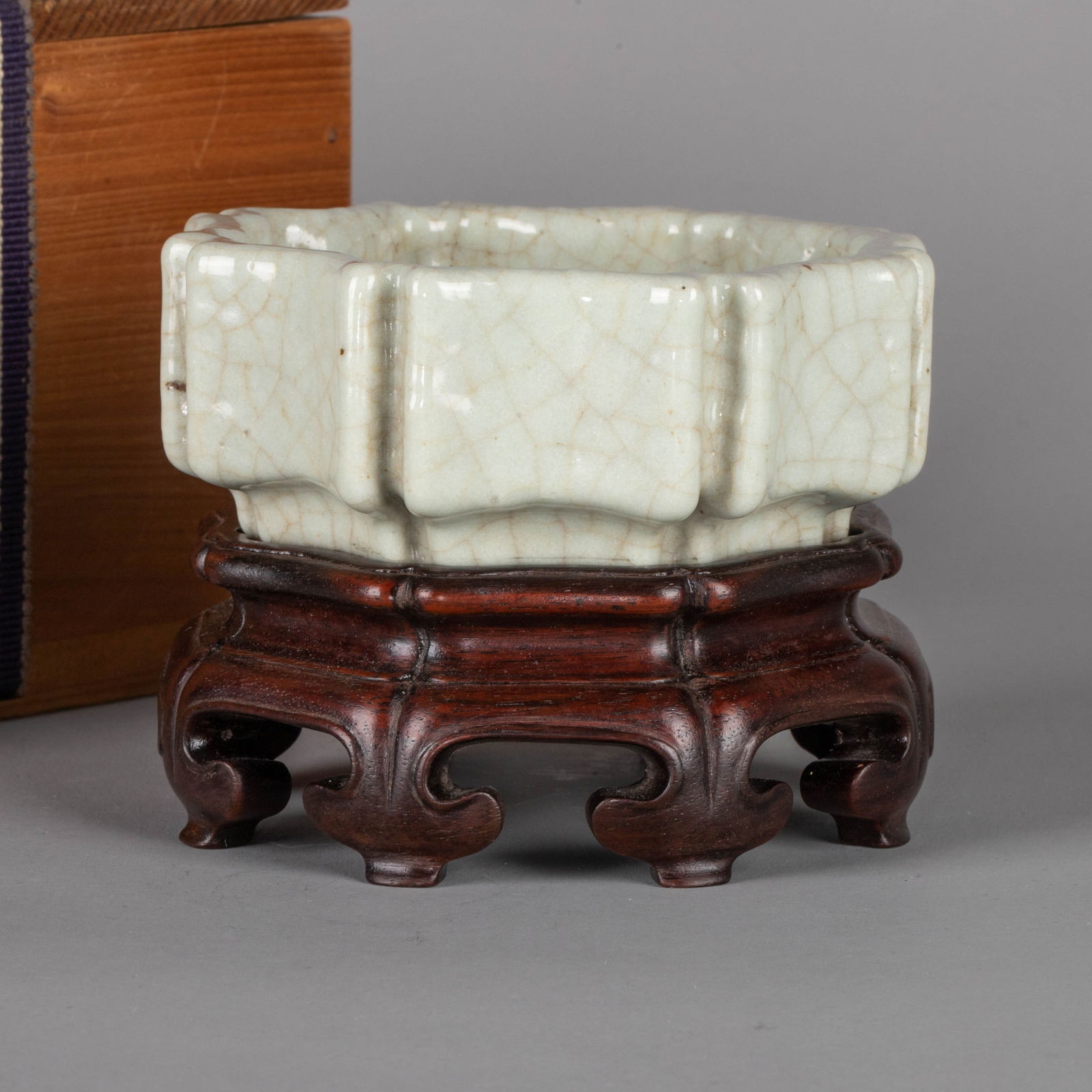 Song Dynasty, Ning Kiln Octagonal Brush Washer (1 of 6)