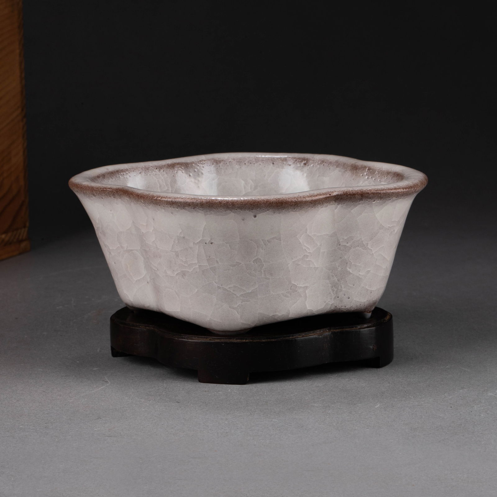 Song Dynasty, Longquan Official Glaze Incense Burner (1 of 10)