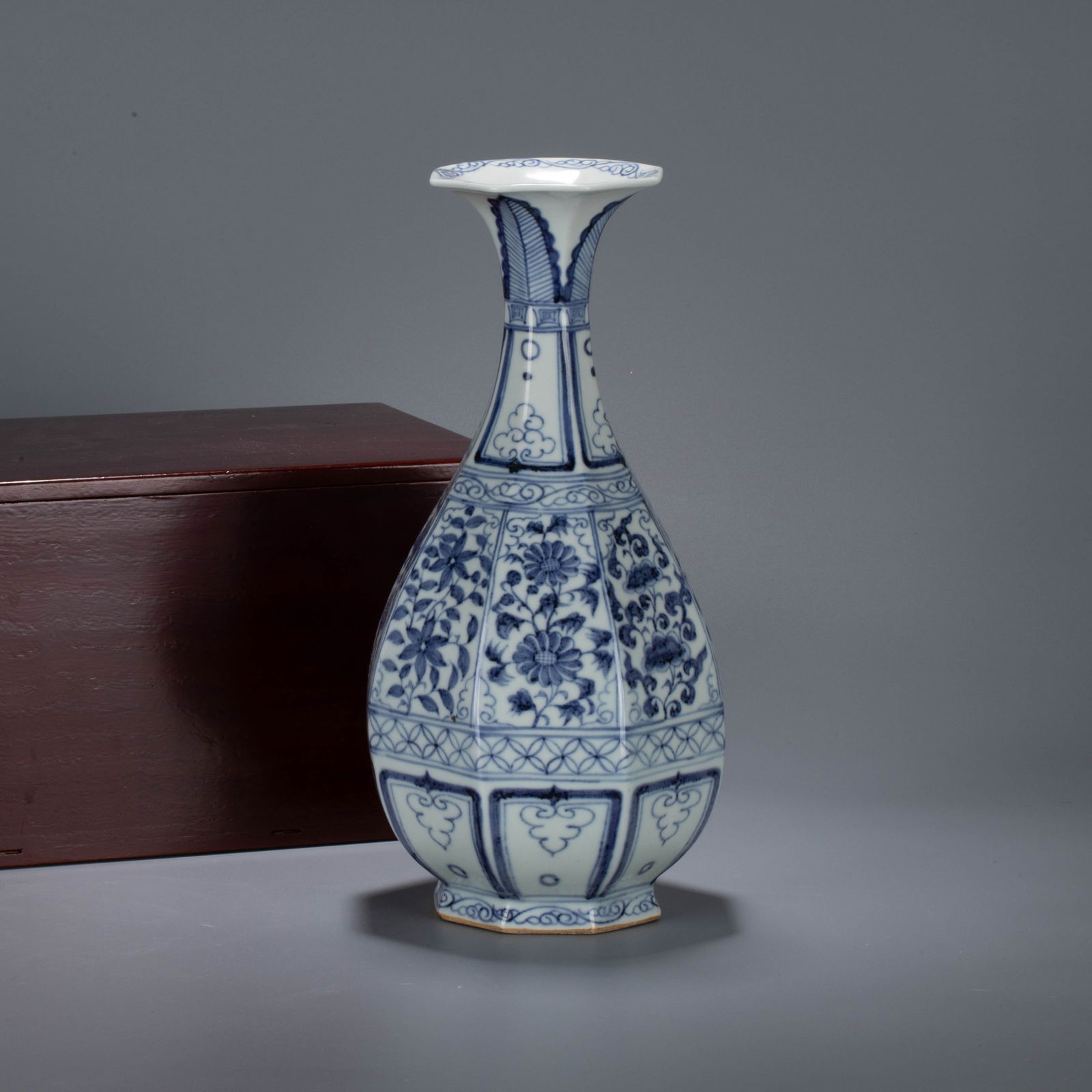 Yuan Dynasty, Blue-and-White Floral Pattern Yuhuchun Vase: Yuan Dynasty, Blue-and-White Floral Pattern Yuhuchun Vase