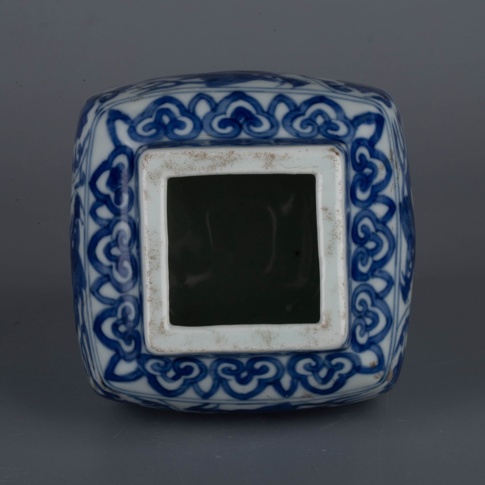 Ming Dynasty, Square Dragon Pattern Pot - 7