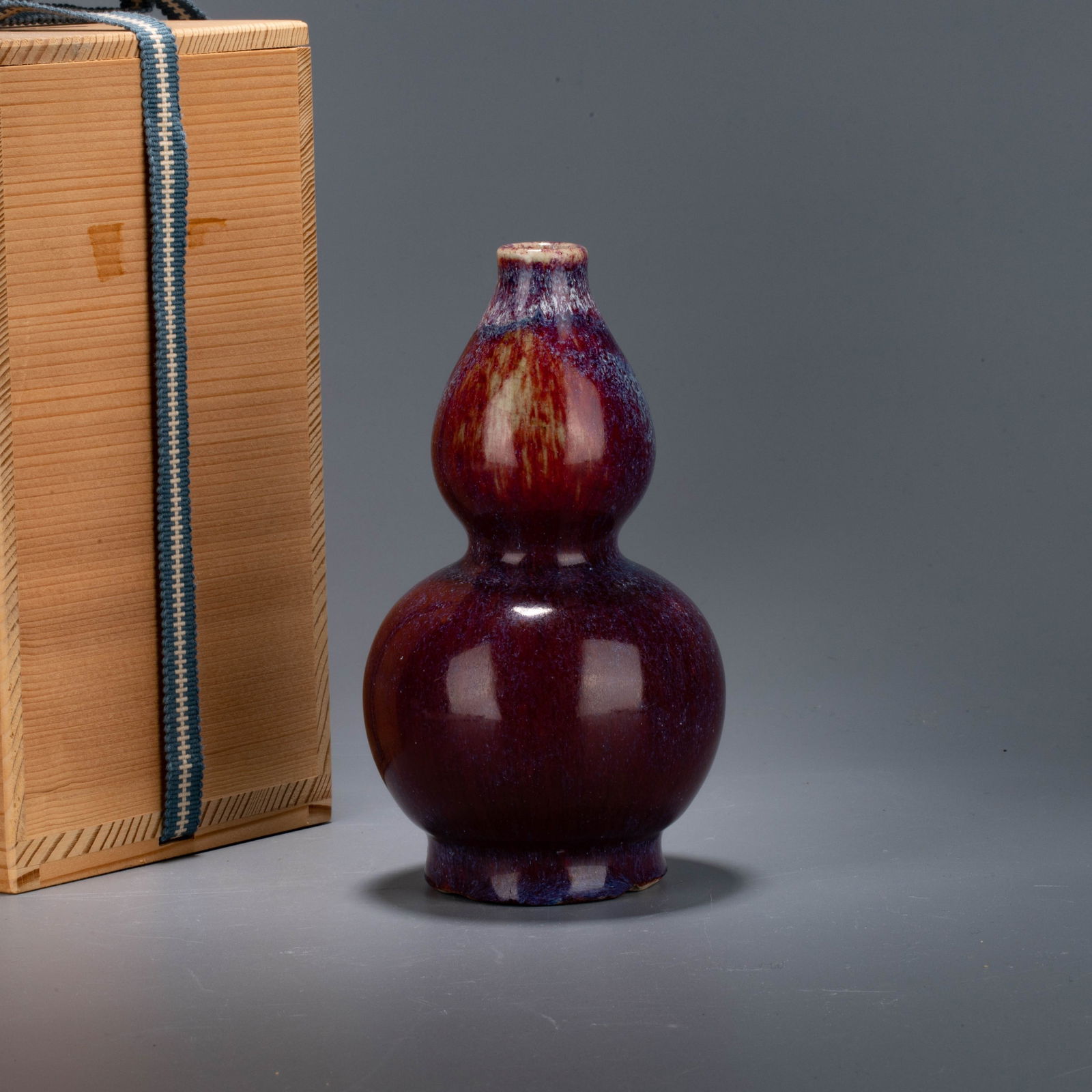 Qing Dynasty Cinnabar Gourd-Shaped Vase (1 of 6)