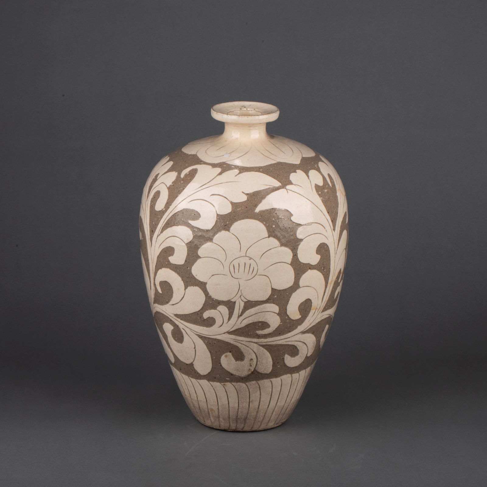Jizhou Kiln Vase (1 of 6)