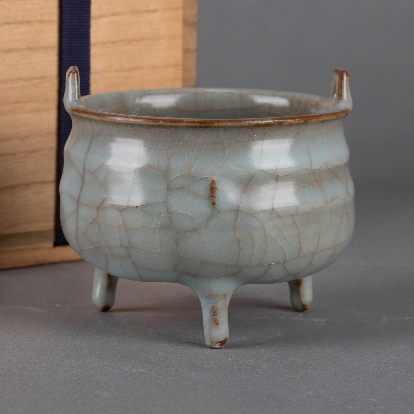 Celadon Incense Burner (1 of 7)