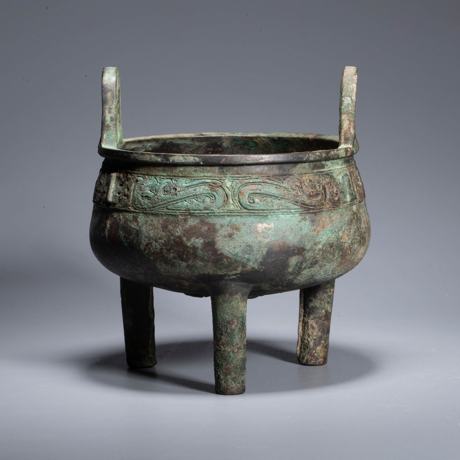 Shang Dynasty Bronze Ding (1 of 8)
