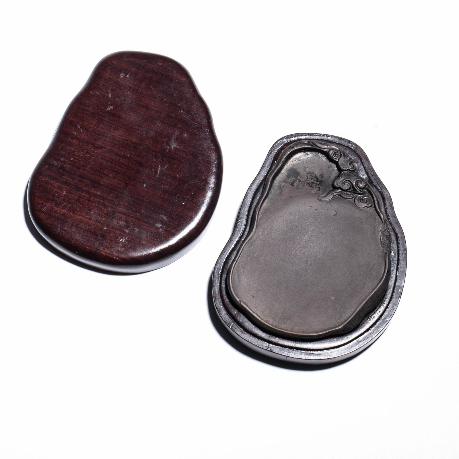 Qing Dynasty Duanxi Laokeng Ganoderma Inkstone: Qing Dynasty Duanxi Laokeng Ganoderma Inkstone