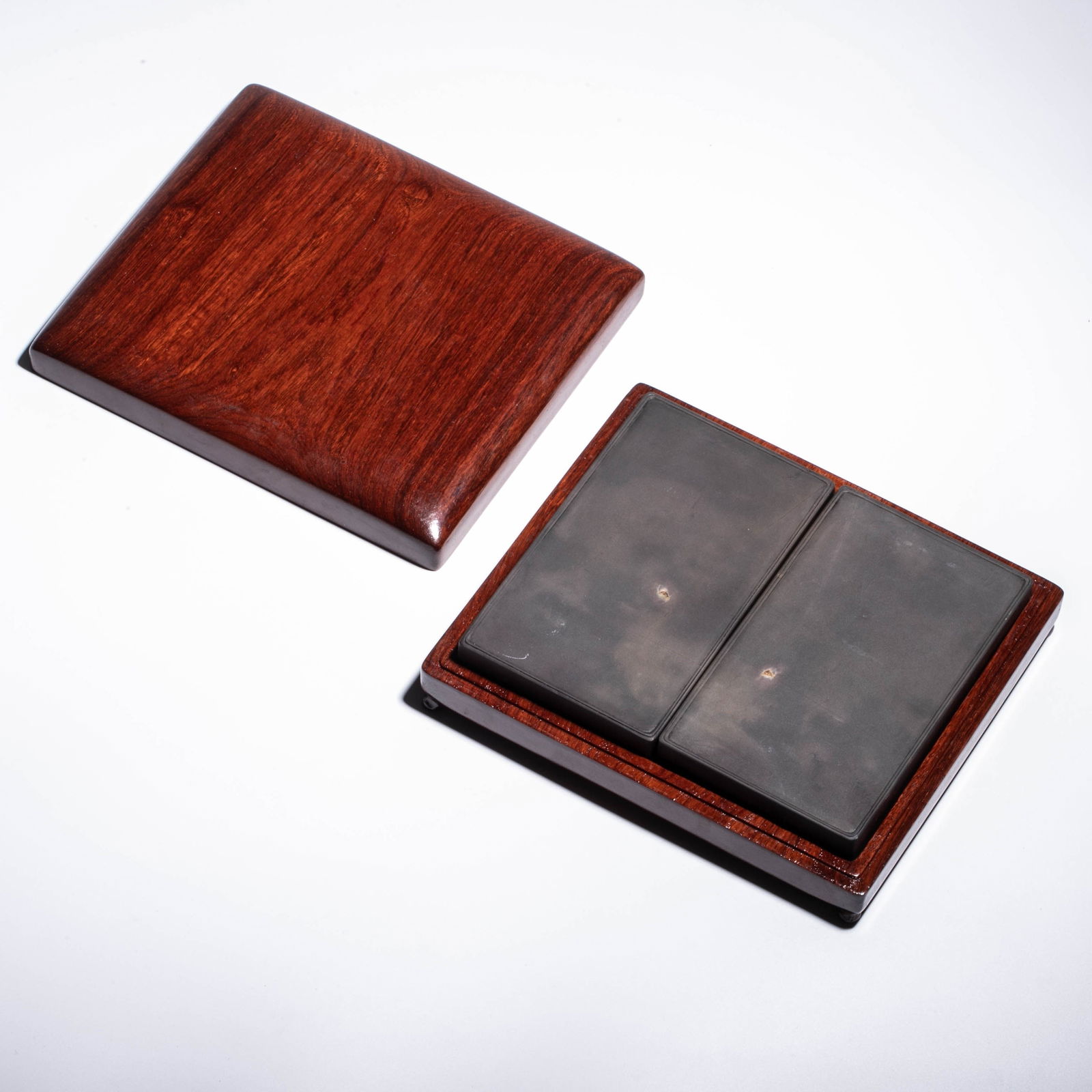 Duanxi Laokeng Water Rock Fish Brain Frozen Pair of Inkstones: Duanxi Laokeng Water Rock Fish Brain Frozen Pair of Inkstones