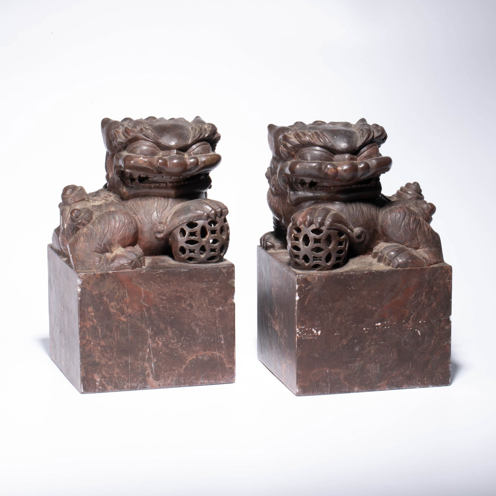 Qing Dynasty A pair of stone lions (1 of 6)