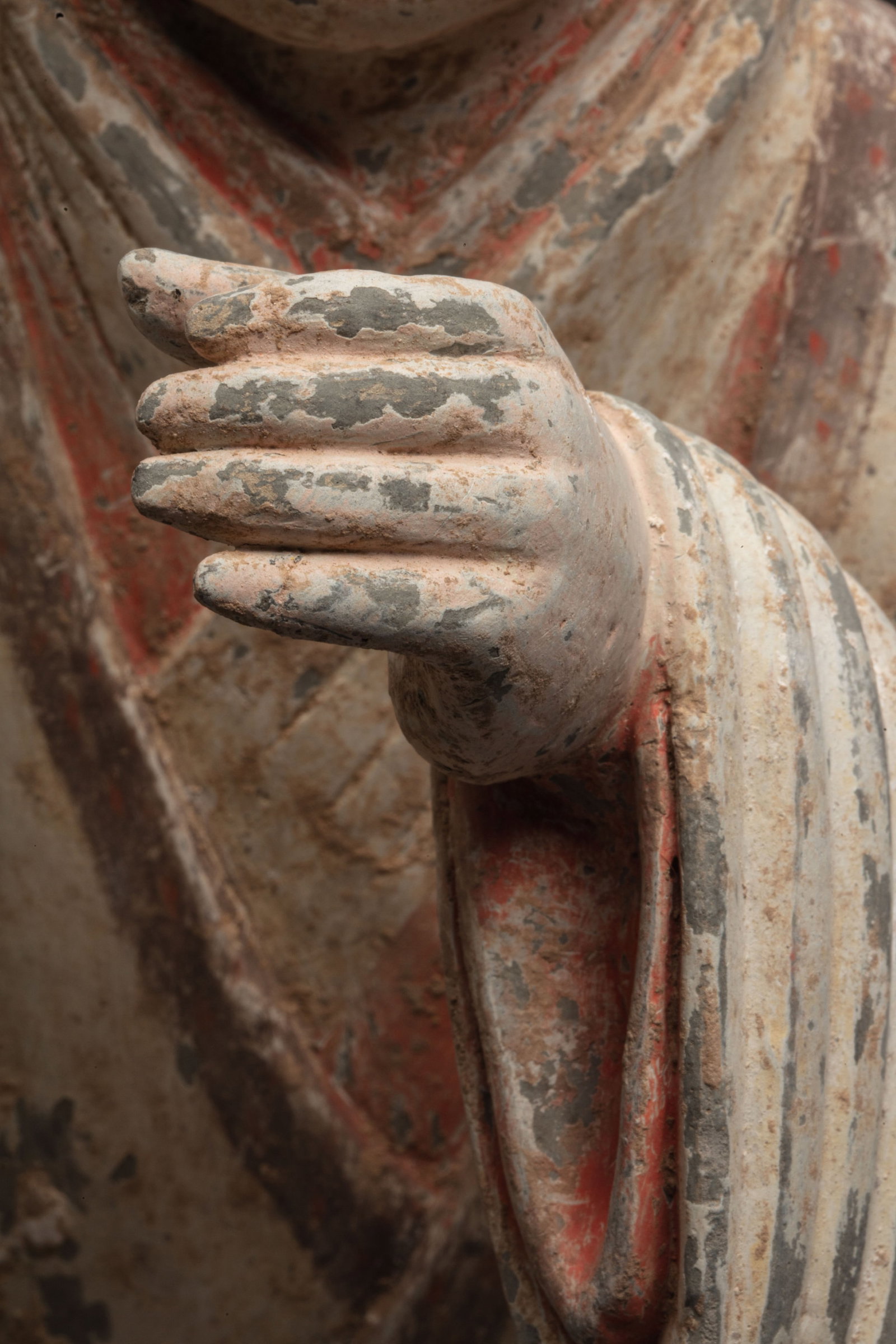 A pair of Han Dynasty lady figurines - 15