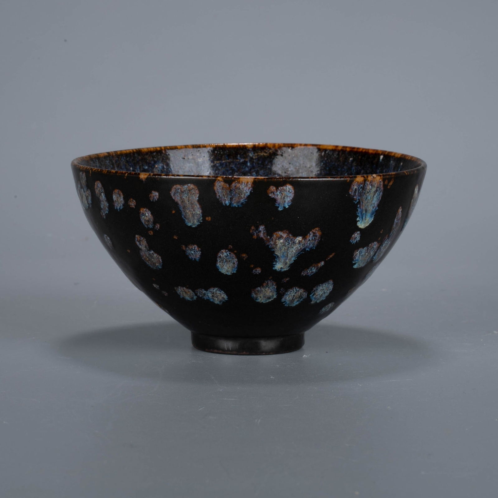 Jizhou Kiln Tortoiseshell Tea Bowl (1 of 5)