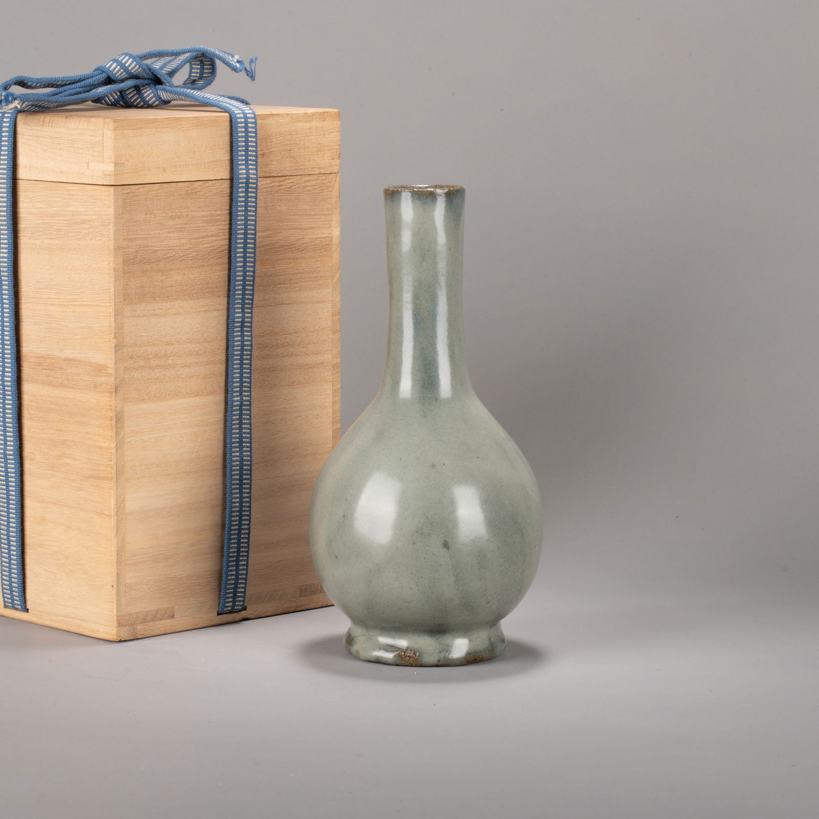 Song Dynasty Jun-glazed flask: Song Dynasty Jun-glazed flask