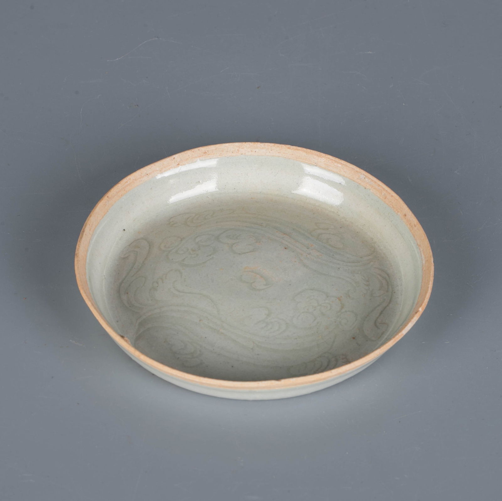 Song Dynasty Hutian kiln celadonbrush washer (1 of 6)