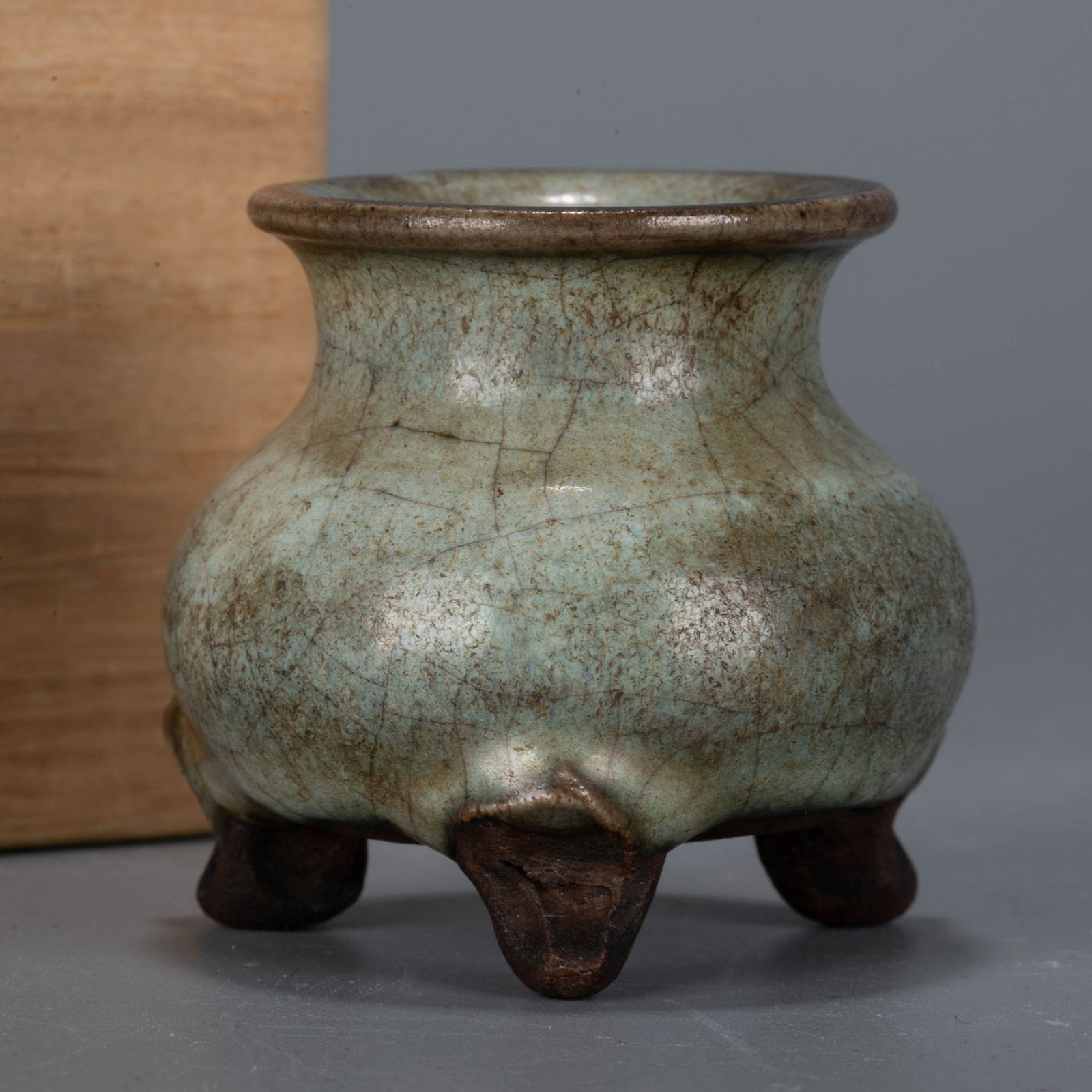 Jin-Yuan Jun Kiln Qin Stove (1 of 5)